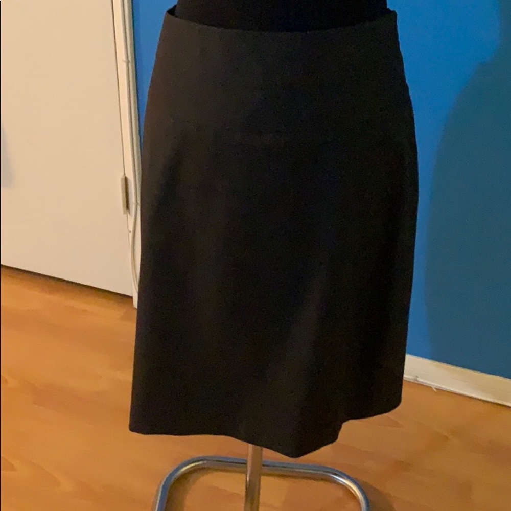 Charcoal grey side zip w/back slit skirt